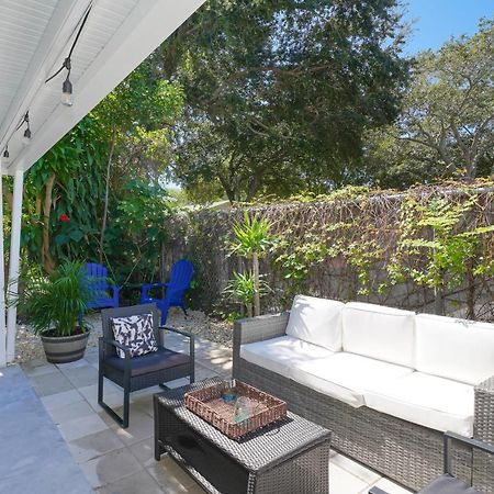 Modern & Fresh - Less Than 3 Miles To The Beach! サラソータ エクステリア 写真