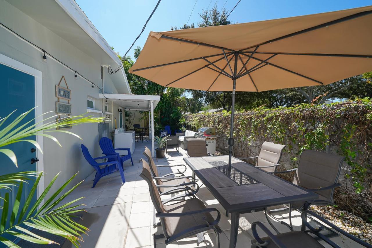 Modern & Fresh - Less Than 3 Miles To The Beach! サラソータ エクステリア 写真